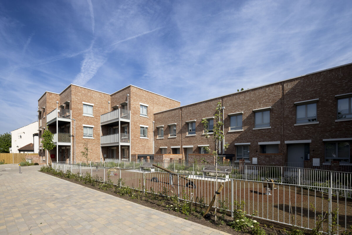 Watts Close, London